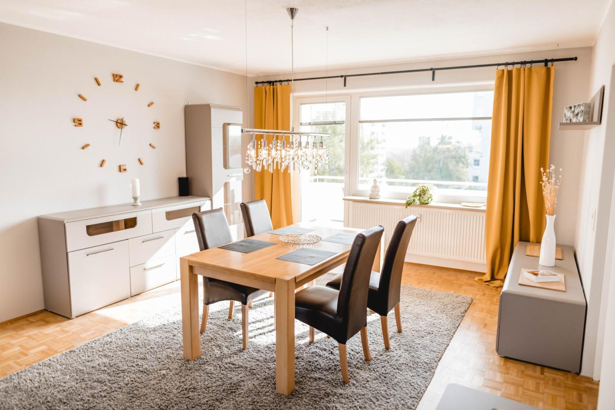 Me Homes - Grosse Moderne Designer-Wohnung Fuer Urlaub Und Business - Mit Kueche, Buero, Balkon Und 2 Parkplaetzen Bayreuth Kültér fotó
